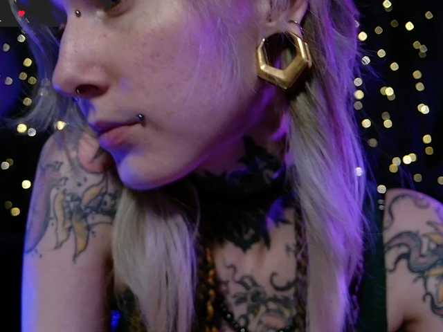 LittleSpaceMouse-'s BongaCams show and profile