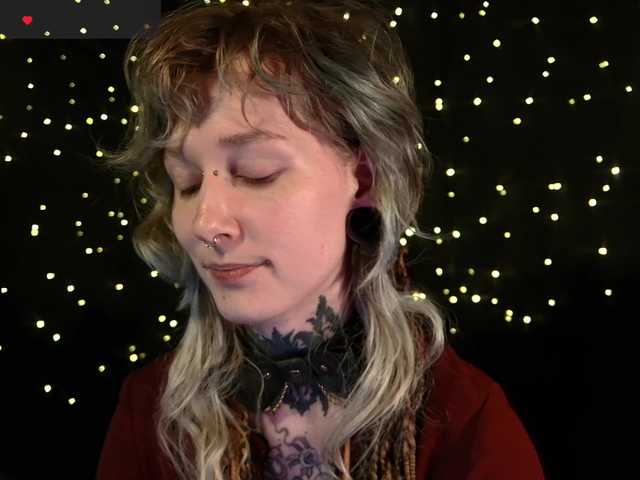 LittleSpaceMouse-'s BongaCams show and profile