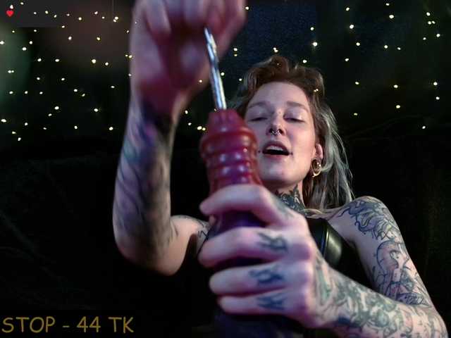 LittleSpaceMouse-'s BongaCams show and profile