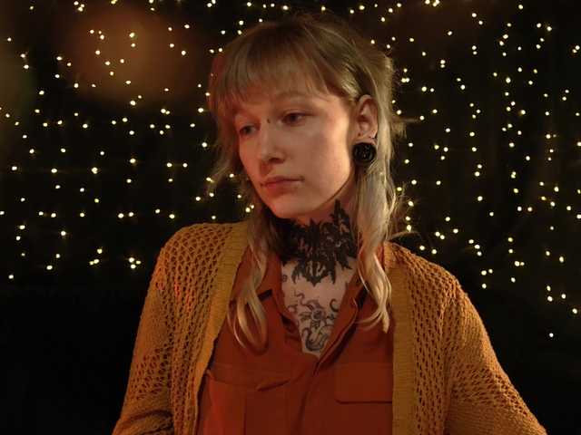 LittleSpaceMouse-'s BongaCams show and profile