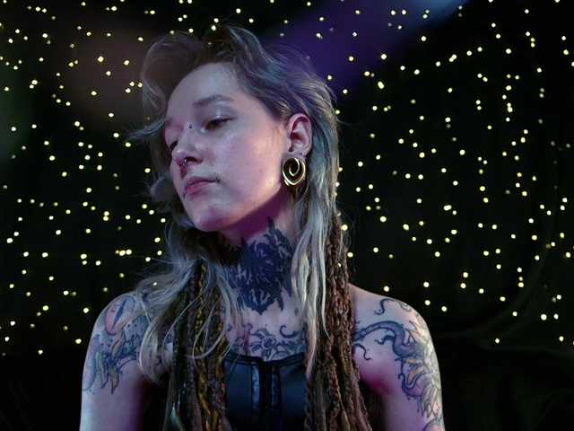 LittleSpaceMouse-'s BongaCams show and profile