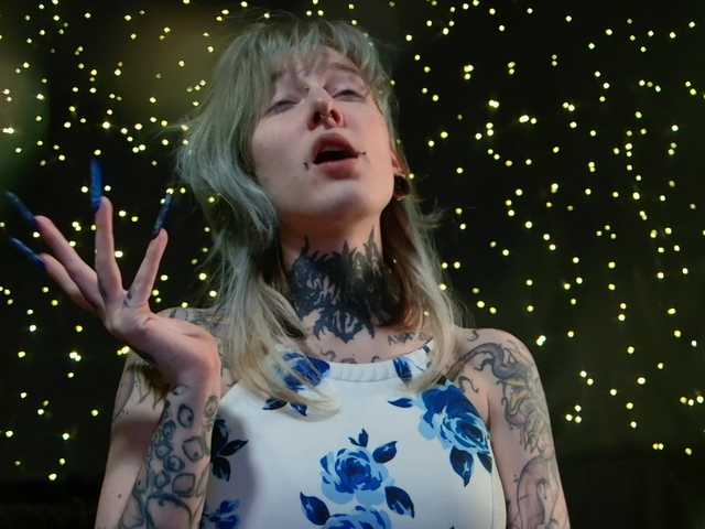 LittleSpaceMouse-'s BongaCams show and profile