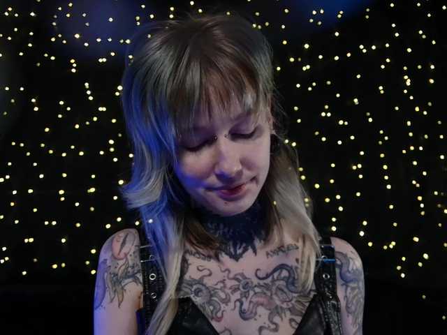 LittleSpaceMouse-'s BongaCams show and profile