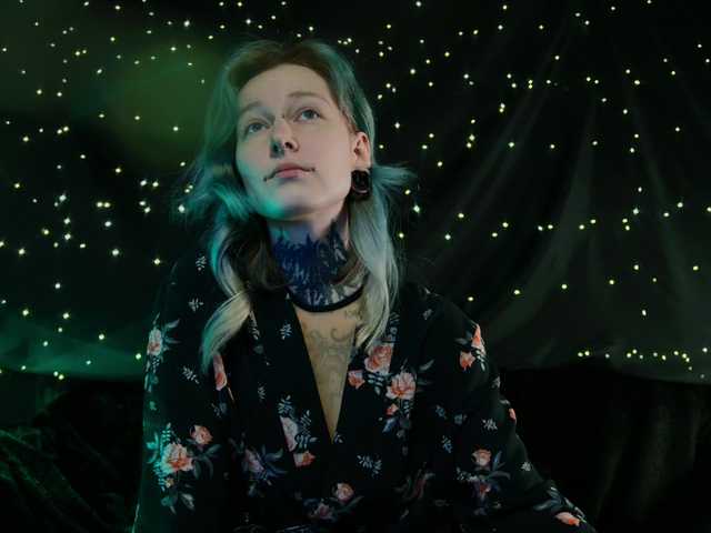 LittleSpaceMouse-'s BongaCams show and profile