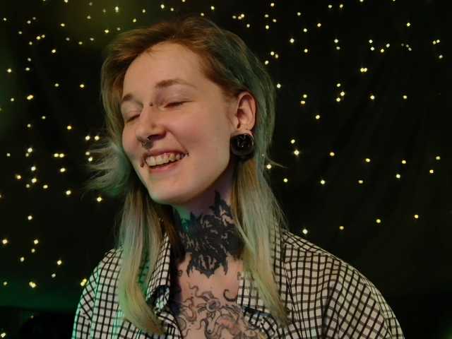 LittleSpaceMouse-'s BongaCams show and profile