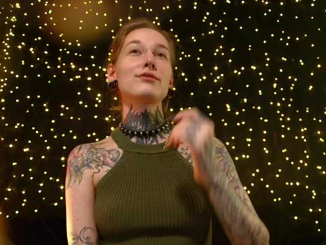 LittleSpaceMouse-'s BongaCams show and profile