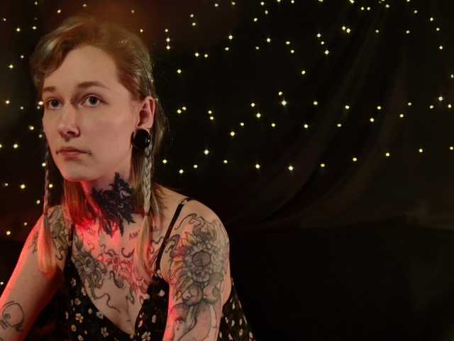 LittleSpaceMouse-'s BongaCams show and profile