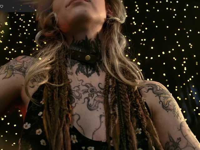 LittleSpaceMouse-'s BongaCams show and profile