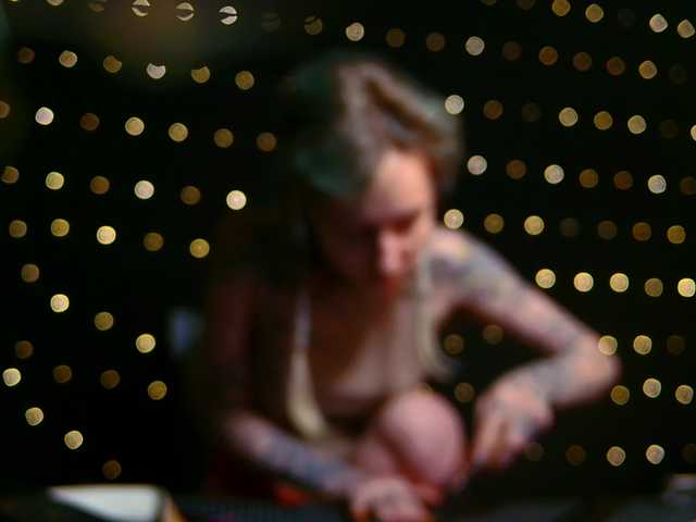 LittleSpaceMouse-'s BongaCams show and profile