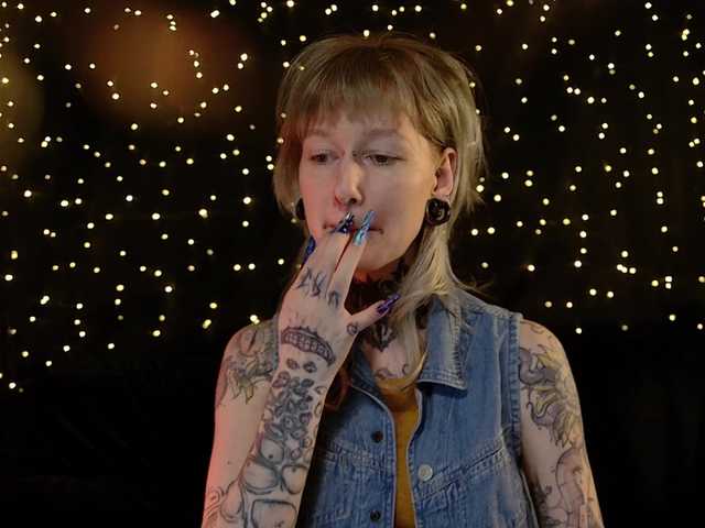 LittleSpaceMouse-'s BongaCams show and profile