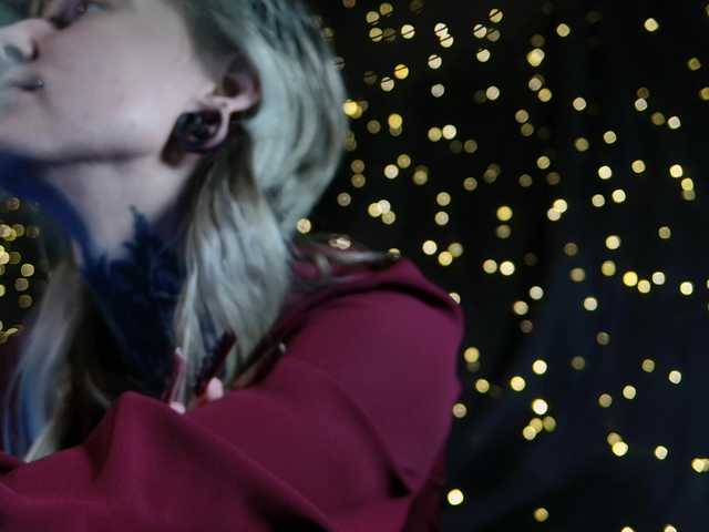 LittleSpaceMouse-'s BongaCams show and profile