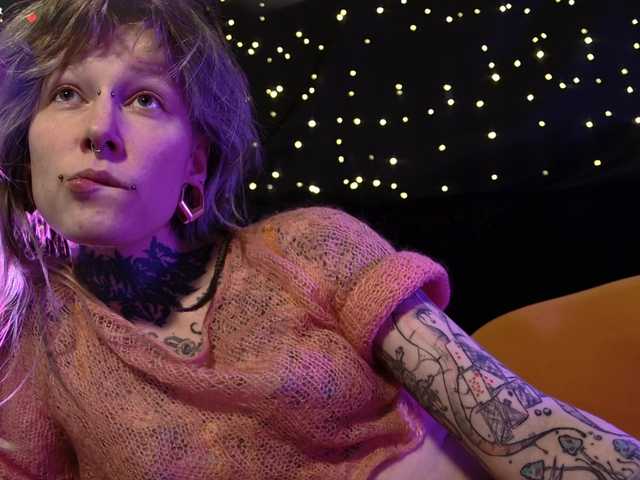 LittleSpaceMouse-'s BongaCams show and profile