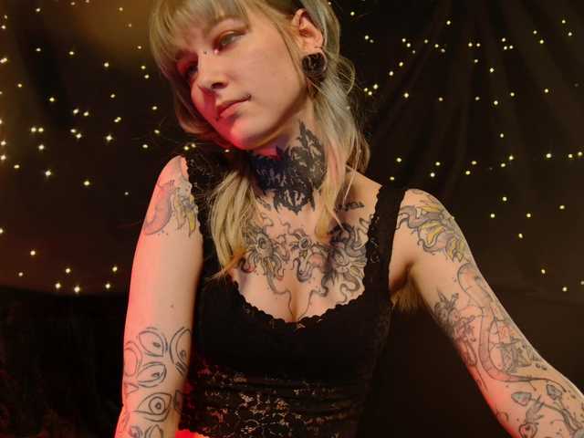 LittleSpaceMouse-'s BongaCams show and profile