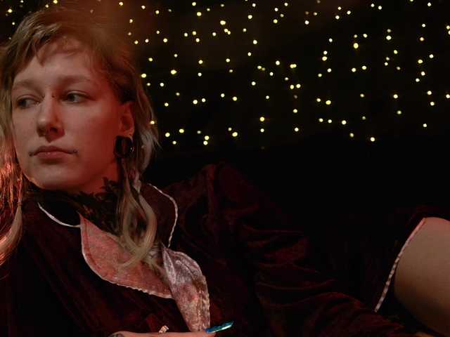 LittleSpaceMouse-'s BongaCams show and profile