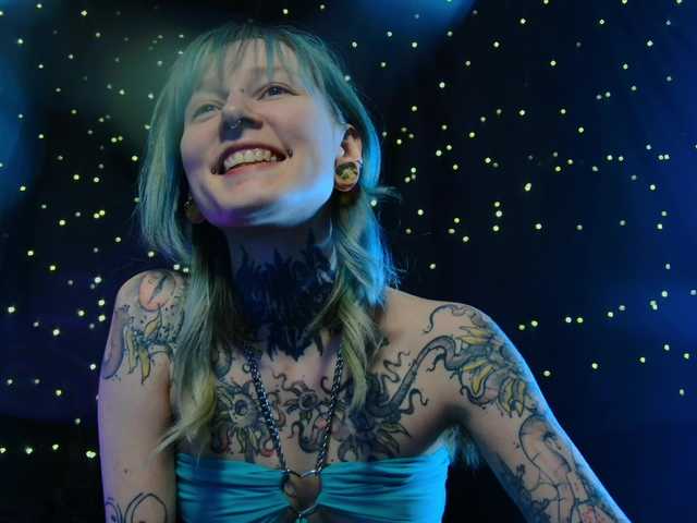 LittleSpaceMouse-'s BongaCams show and profile