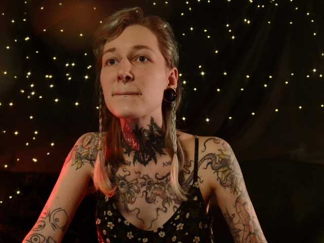 LittleSpaceMouse-'s BongaCams show and profile