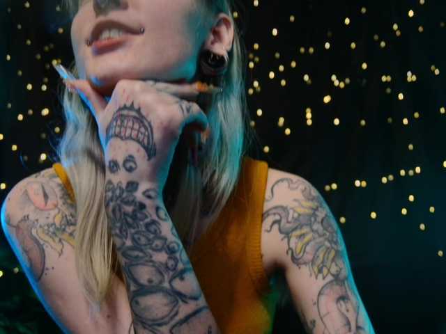 LittleSpaceMouse-'s BongaCams show and profile