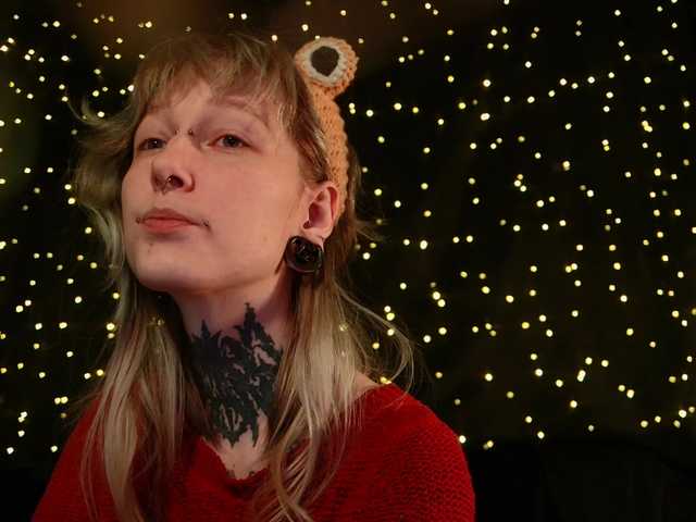 LittleSpaceMouse-'s BongaCams show and profile