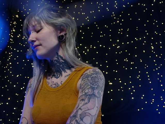 LittleSpaceMouse-'s BongaCams show and profile