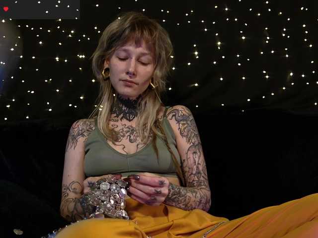 LittleSpaceMouse-'s BongaCams show and profile