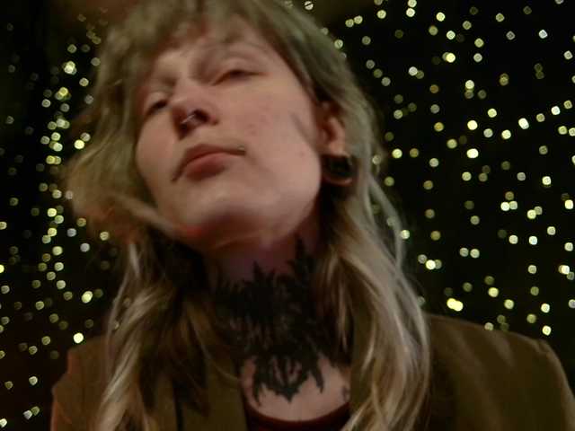 LittleSpaceMouse-'s BongaCams show and profile