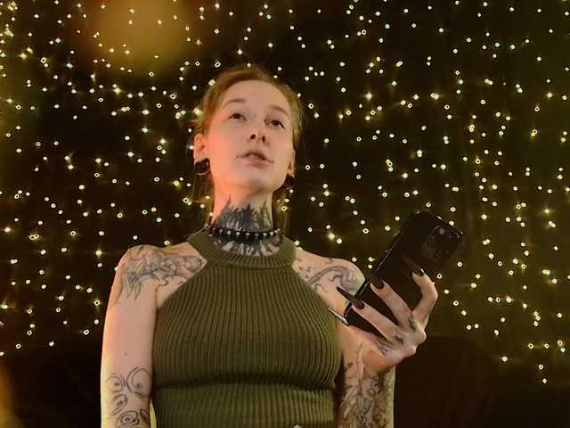 LittleSpaceMouse-'s BongaCams show and profile