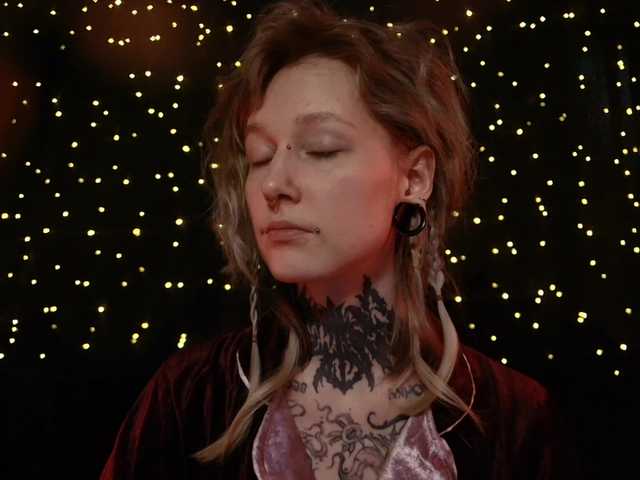 LittleSpaceMouse-'s BongaCams show and profile