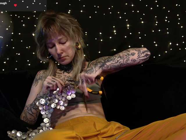 LittleSpaceMouse-'s BongaCams show and profile