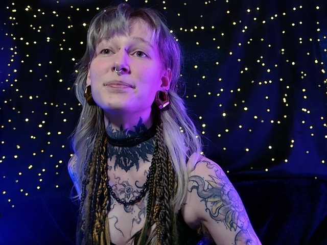 LittleSpaceMouse-'s BongaCams show and profile