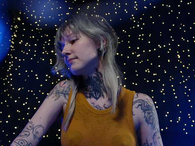 LittleSpaceMouse-'s BongaCams show and profile