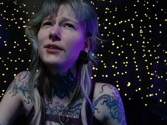 LittleSpaceMouse-'s BongaCams show and profile