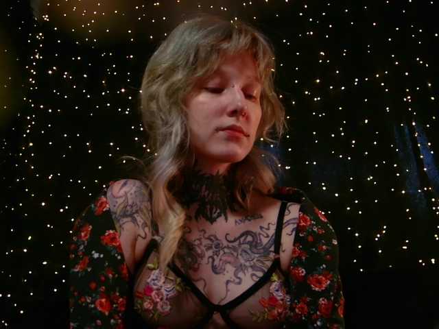 LittleSpaceMouse-'s BongaCams show and profile