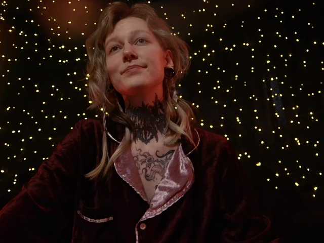 LittleSpaceMouse-'s BongaCams show and profile