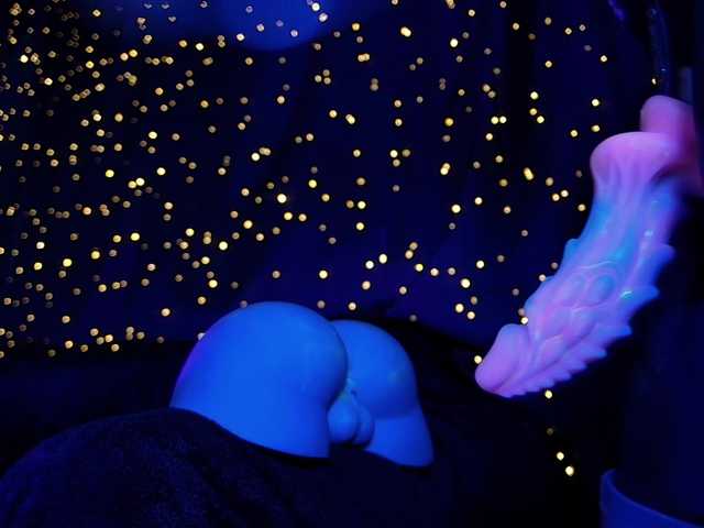 LittleSpaceMouse-'s BongaCams show and profile