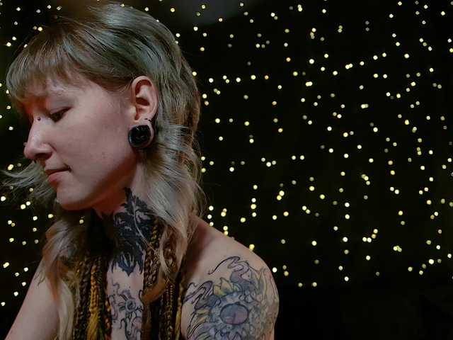 LittleSpaceMouse-'s BongaCams show and profile