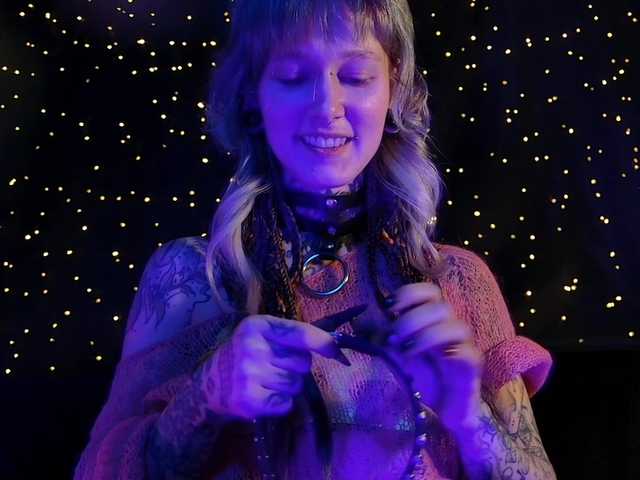 LittleSpaceMouse-'s BongaCams show and profile