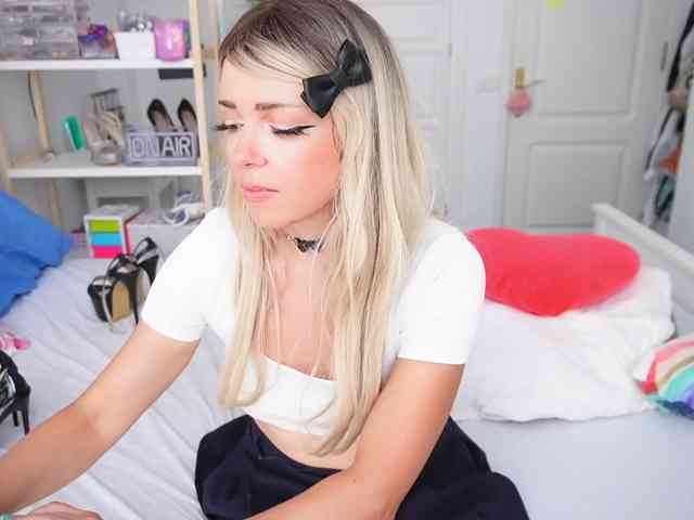 PrincessSonya webcam