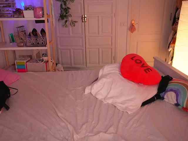 PrincessSonya webcam