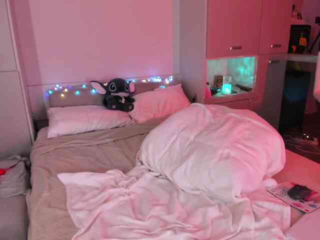 PrincessSonya webcam