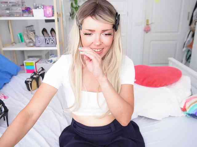 PrincessSonya webcam