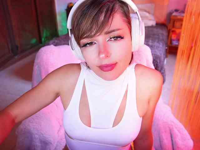 PrincessSonya webcam