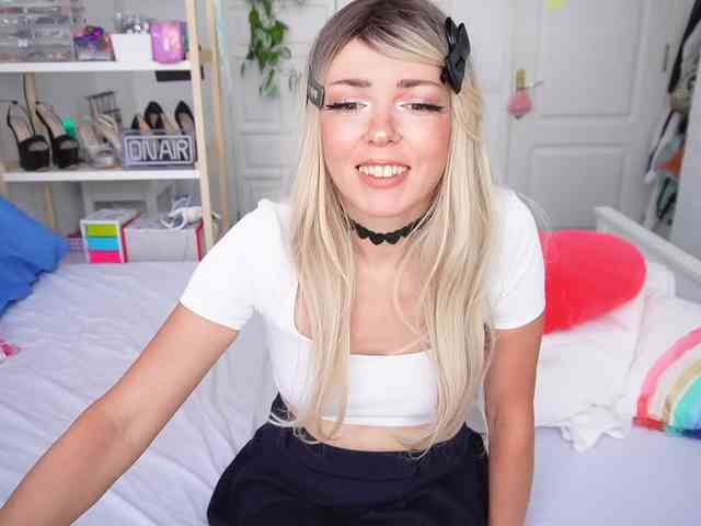 PrincessSonya webcam