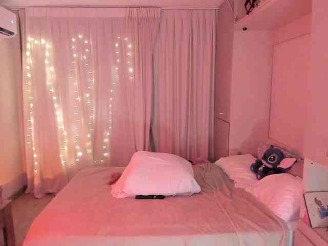 PrincessSonya webcam