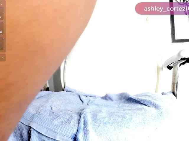 Модель: ashley_crotez