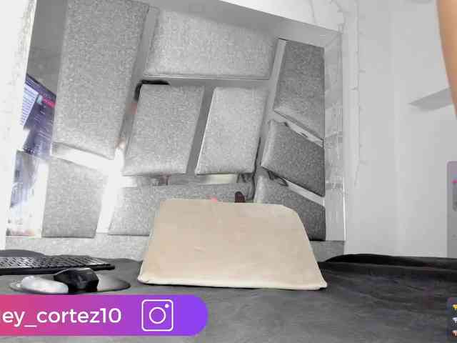 ashley_crotez webcam