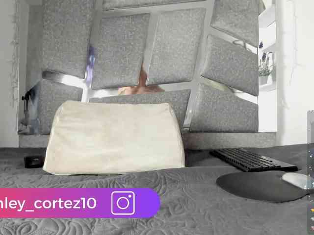 ashley_crotez webcam