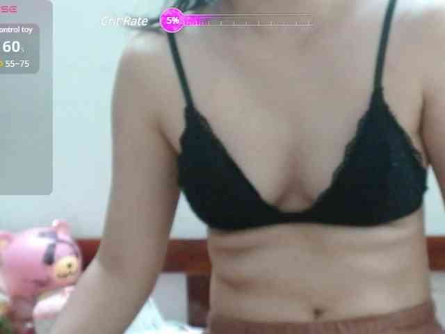 Ernesta102 webcam