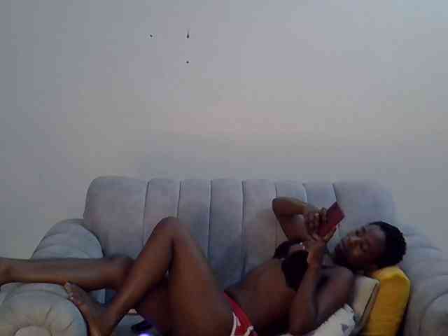 Divaslutty webcam