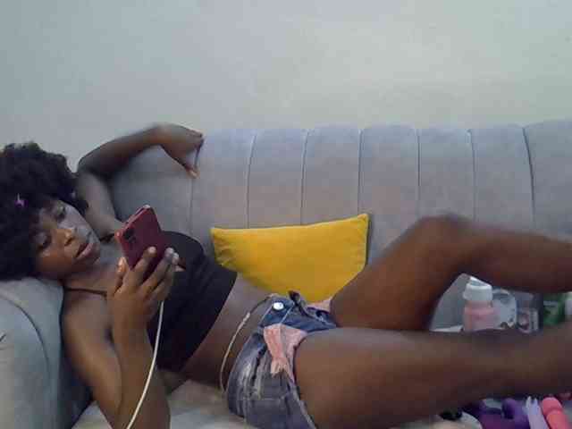 Divaslutty webcam