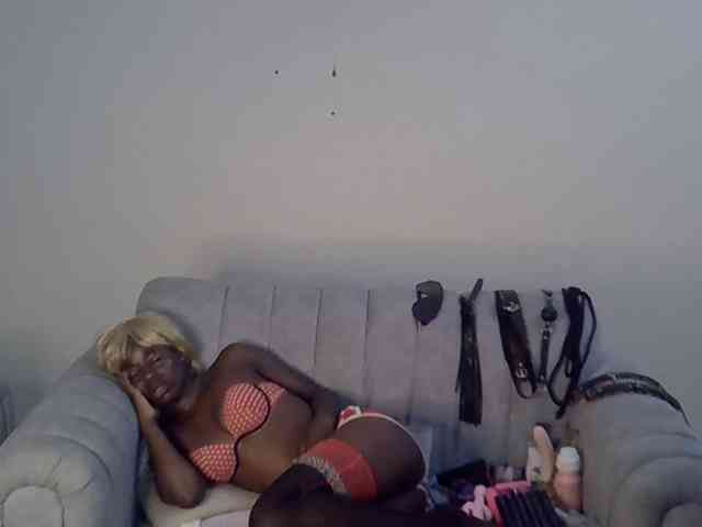 Divaslutty webcam